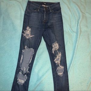 ripped skinny jeans